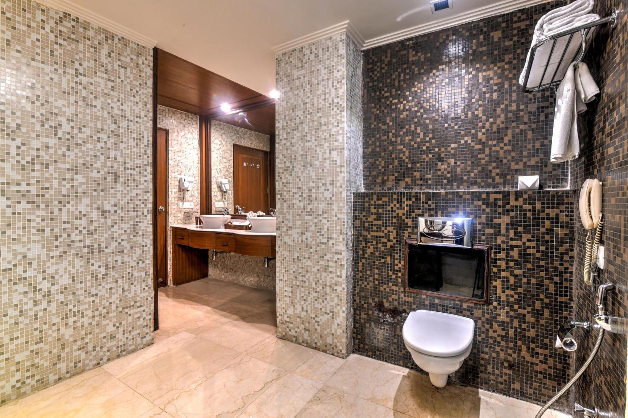Godwin Haridwar Hotell Exteriör bild