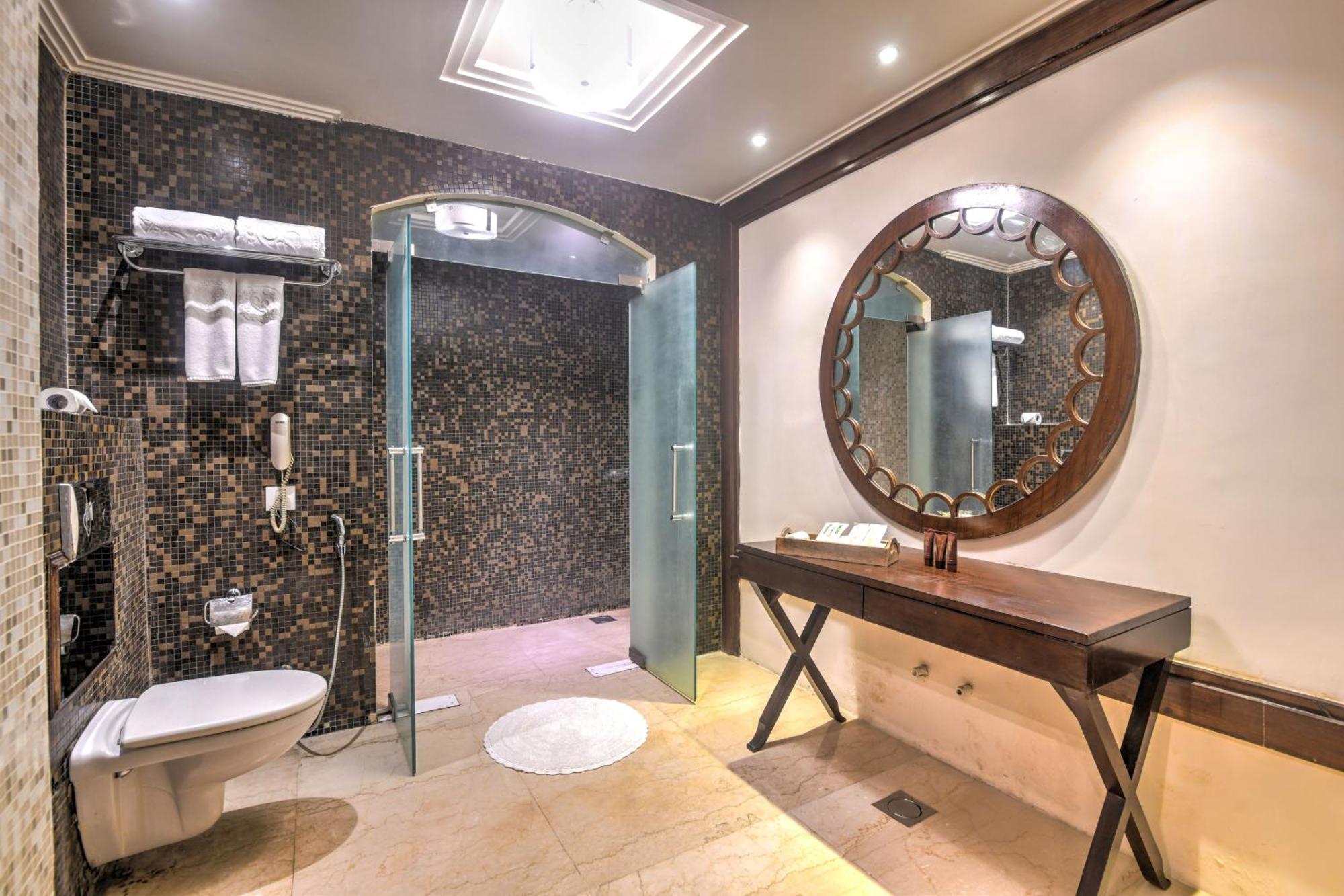 Godwin Haridwar Hotell Exteriör bild